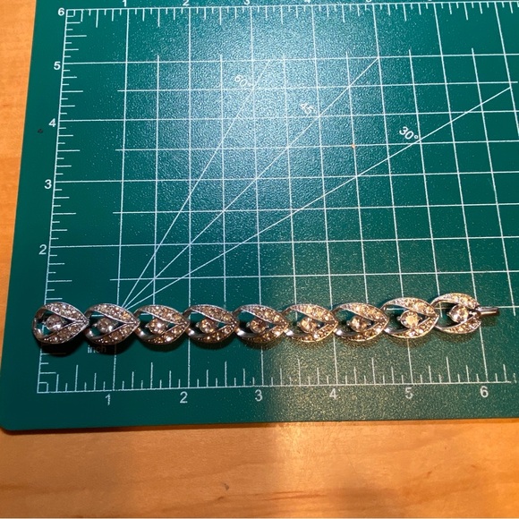 Beautiful Sarah Coventry Canada 6inch Rhinstone Bracelet Small - Picture 6 of 8